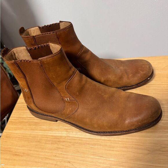 UGG Stevenson Men's Brown Ankle Leather Slip On Chelsea Boots Size 13 - Picture 1 of 6